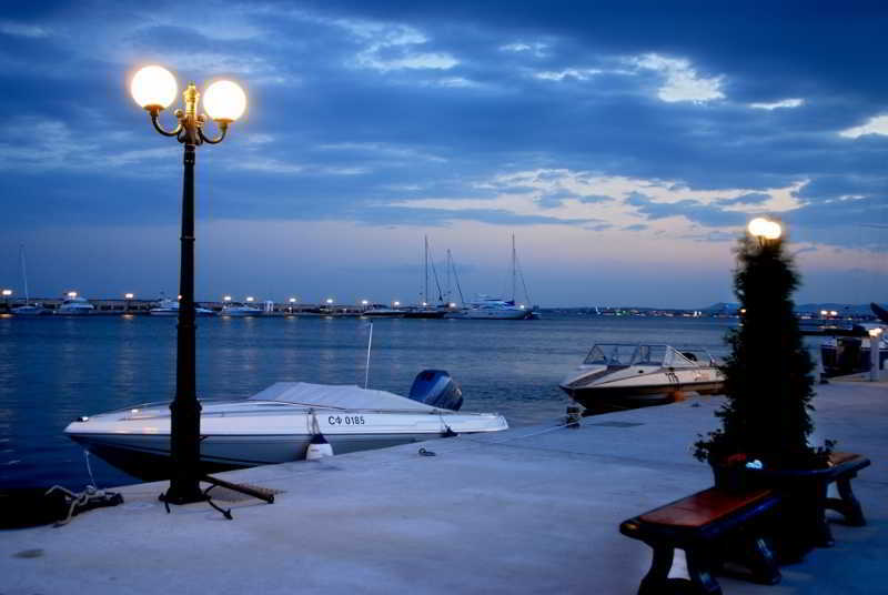 Dolphin Hotel Sveti Vlas Exterior foto
